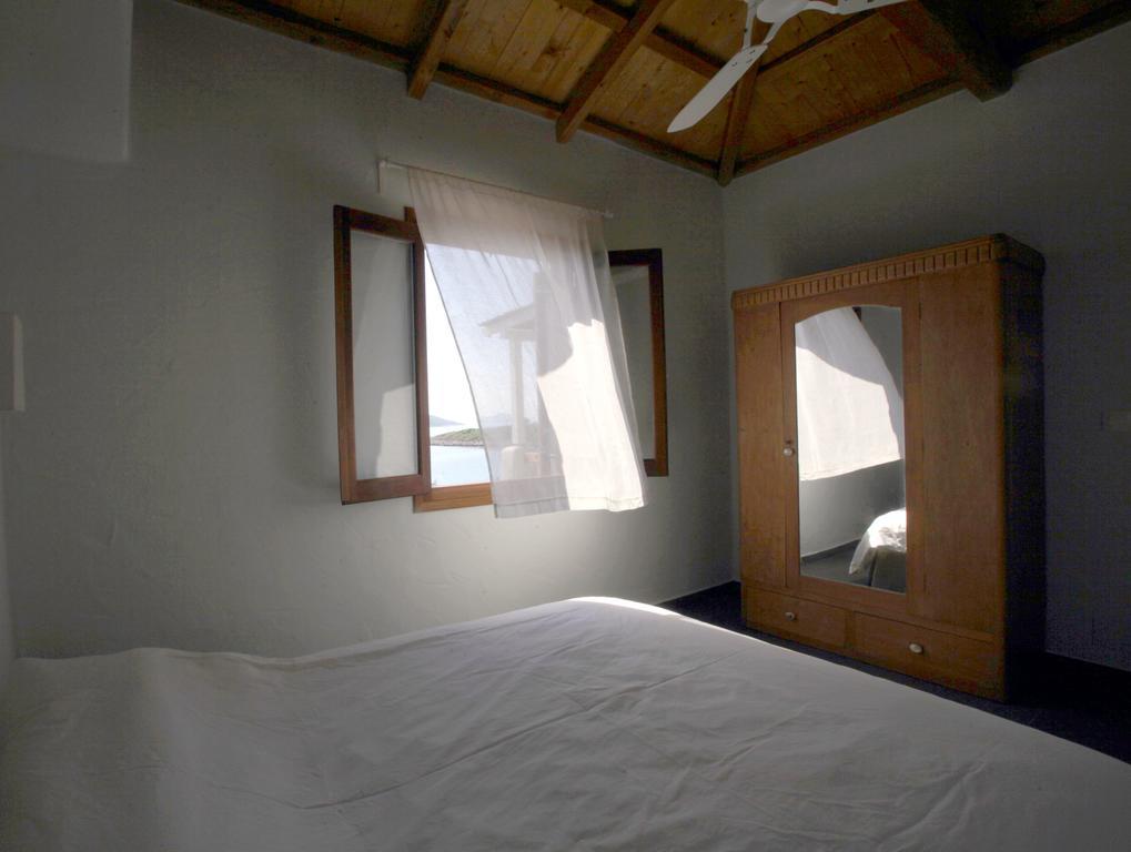 Casa Kalypso Suites & Villa Steni Vala Alonissos Oda fotoğraf